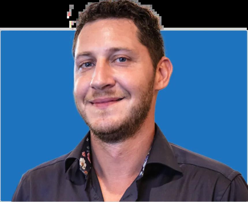 steve strazza headshot